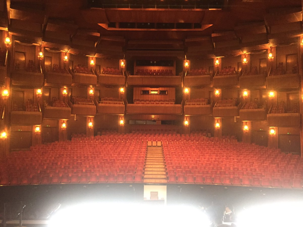 SebastienGueze's tweet photo. Voilà ce qui vous attend lorsque vous arrivez pour vos premières phrases! #MANON #Vilnius #operahouse Ready to sing?😉 #operamood #operaview #operalive #tenorlife https://t.co/I4obTsGkM9