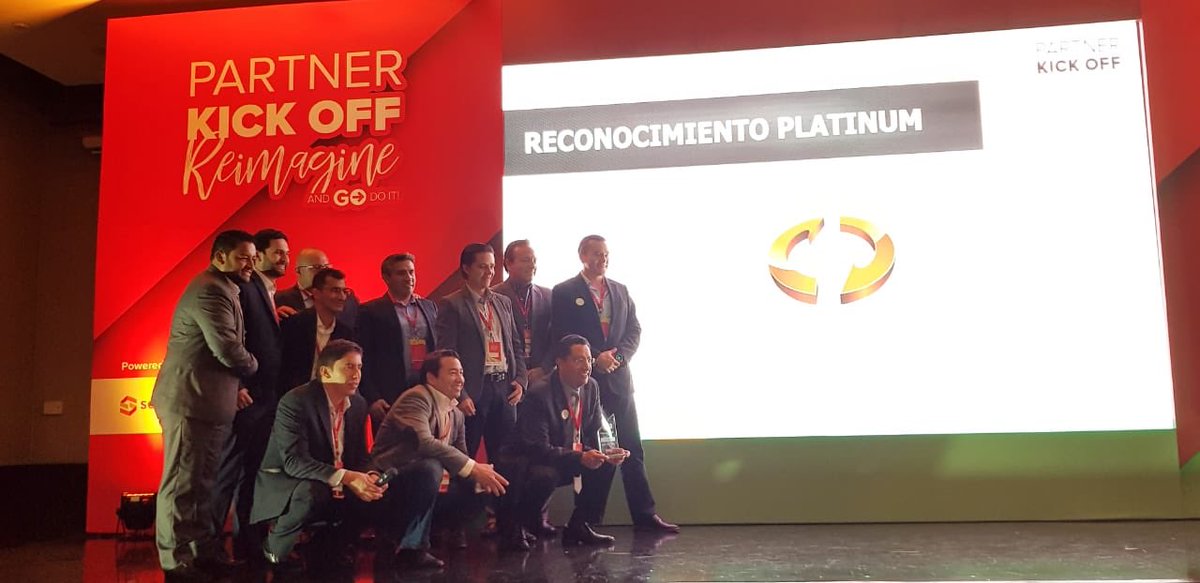 RubenSuquillo's tweet photo. Con mucha alegría y responsabilidad recibimos este reconocimiento muchas gracias F5 #ReimagineCO https://t.co/qBUIsNKrBL