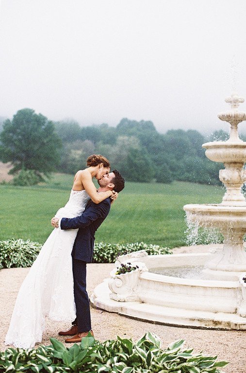 Meaghan &amp; Jeff – Springfield Manor rosegoldevent.wordpress.com/2018/11/28/mea…