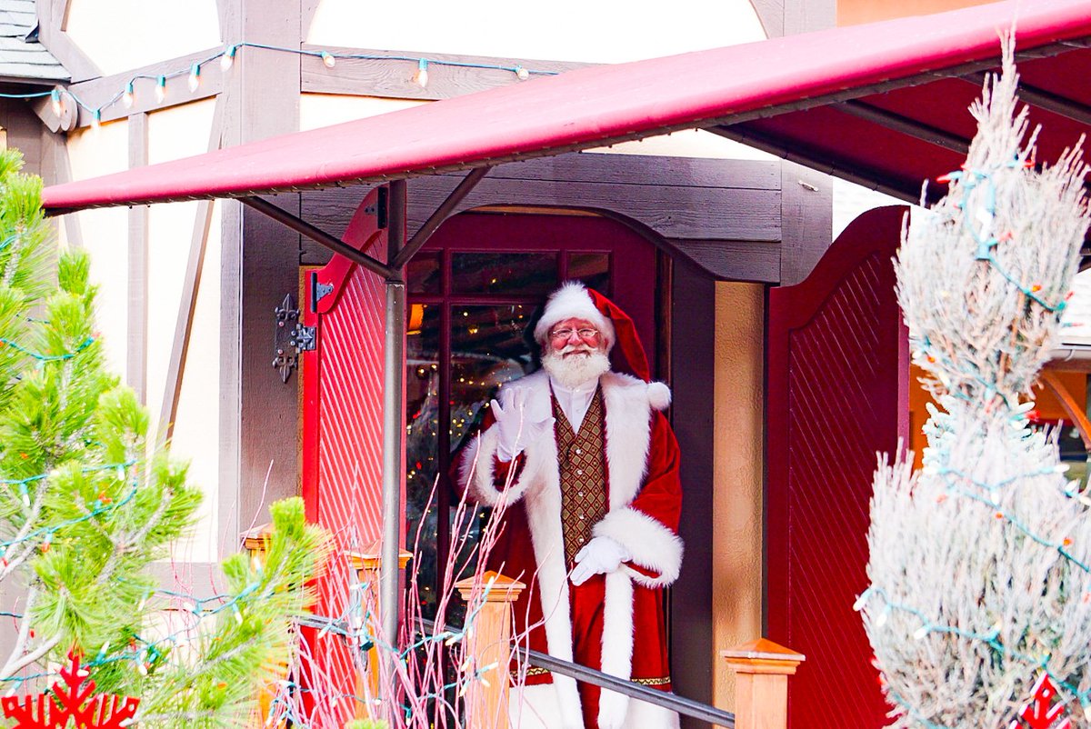 On Sundays, Dec. 2nd and 9th from 10-11am, we'll be hosting two “Santa Cares” events, providing special needs children a quiet, sensory-friendly environment to spend time with Santa. Learn more about Santa Cares and our other holiday events on our website. ow.ly/A7gG30mKVFc