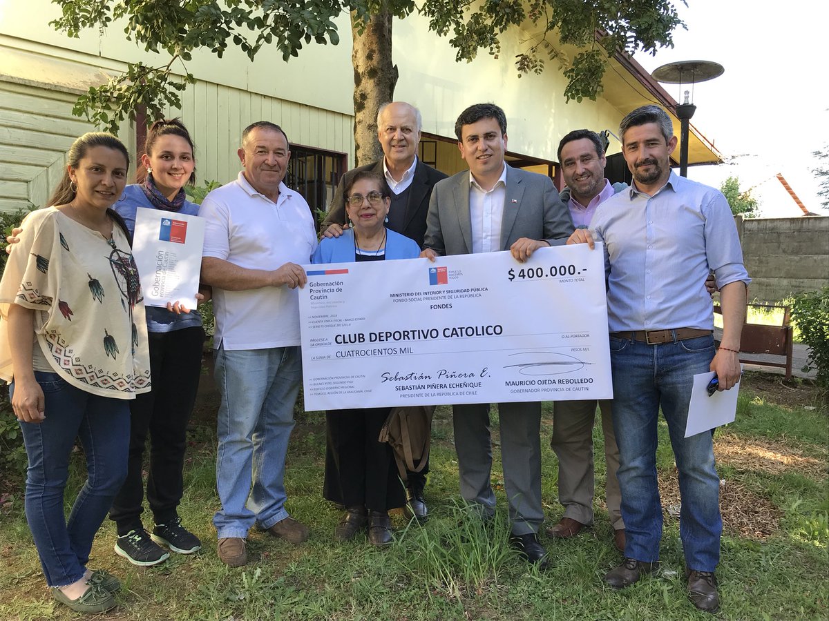 gobercautin's tweet photo. Apoyar el deporte es mejorar la calidad de vida, incentivar el trabajo en equipo y promover la vida saludable.
Hoy entregamos financiamiento para implementación deportiva al Club Deportivo Quitratúe y al Club Deportivo Católico de Gorbea #FONDES #FSPR #ChileLoHacemosTodos https://t.co/cEKQnOcVzC