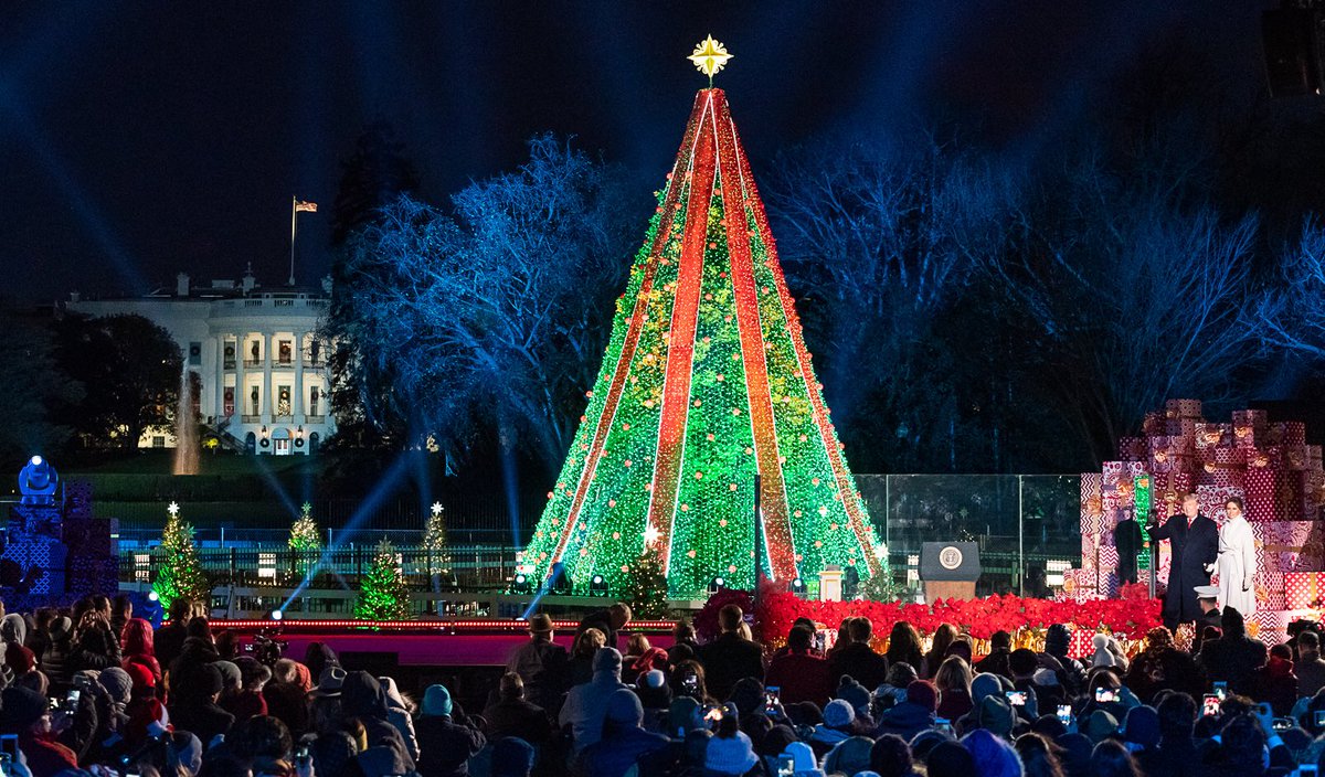 National Christmas Tree is lit in DC DtIHWBfU8AIPl-Q