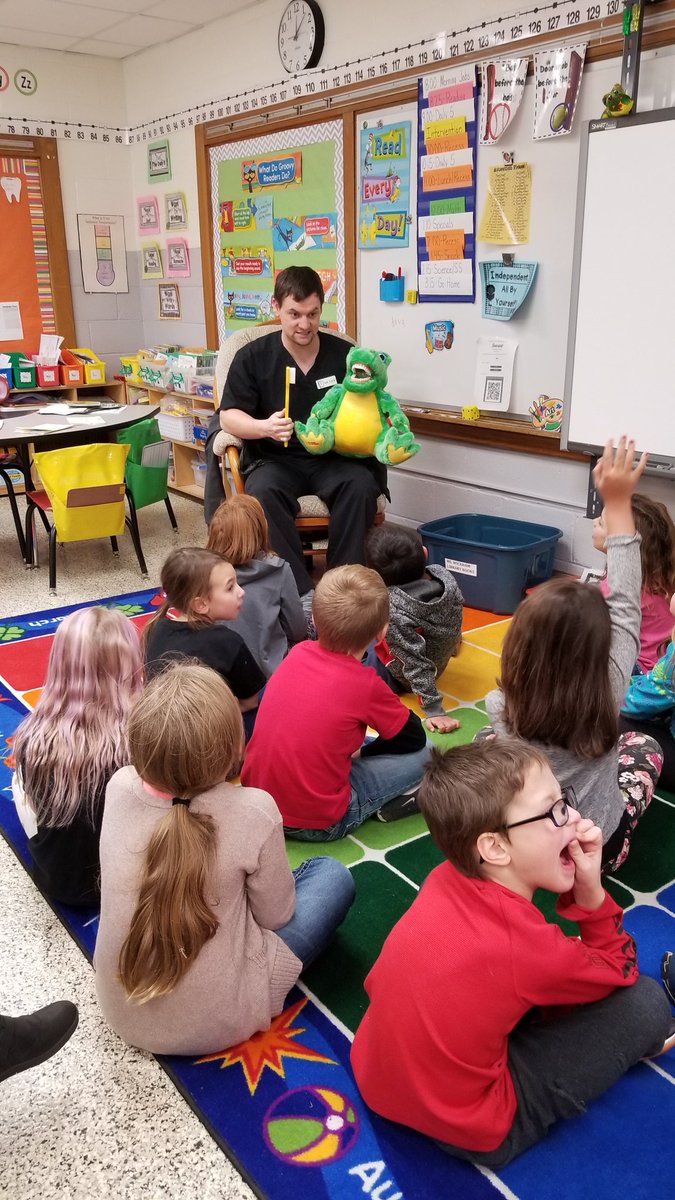 wickhamjkk's tweet photo. Learning about proper brushing techniques today from Dr. Nick. Partners in Ed #NHtribe https://t.co/aTozsGZIhm
