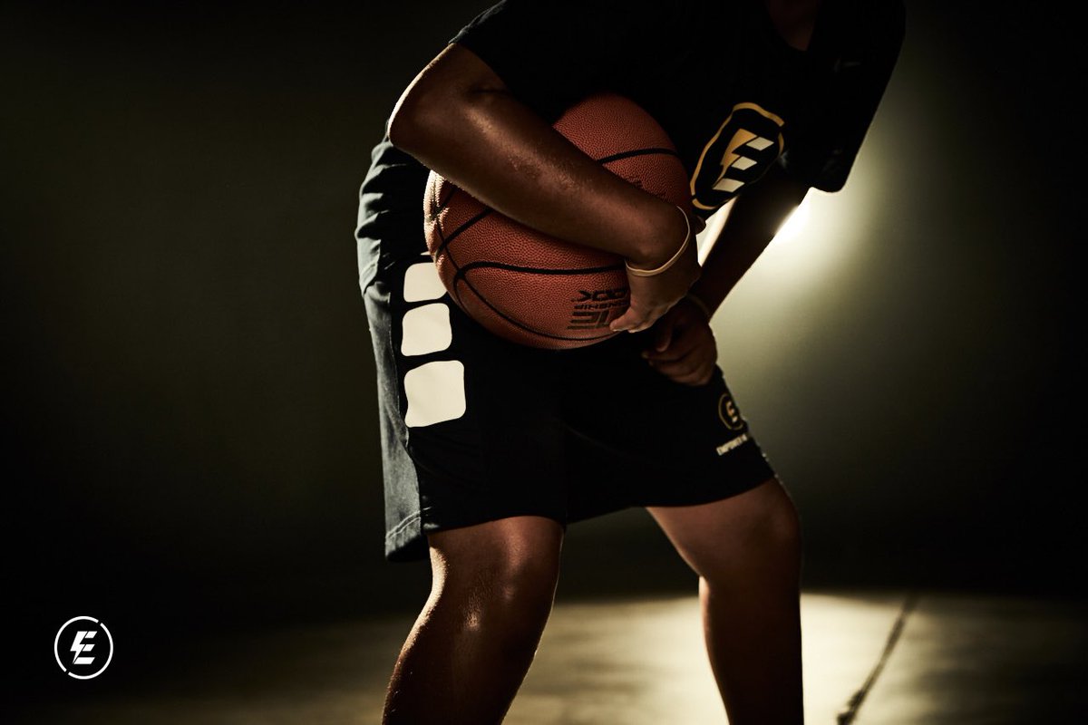 empwermeacademy's tweet photo. What's done in the dark will be revealed in the light [in the games this season].
⠀⠀
#wednesdaywisdom #basketballseason #Letthenewseasonbegin #empowermeacademy #EMA #outworktheworldwednesday #wednesday  #offseason https://t.co/bE3xsBL8Ac