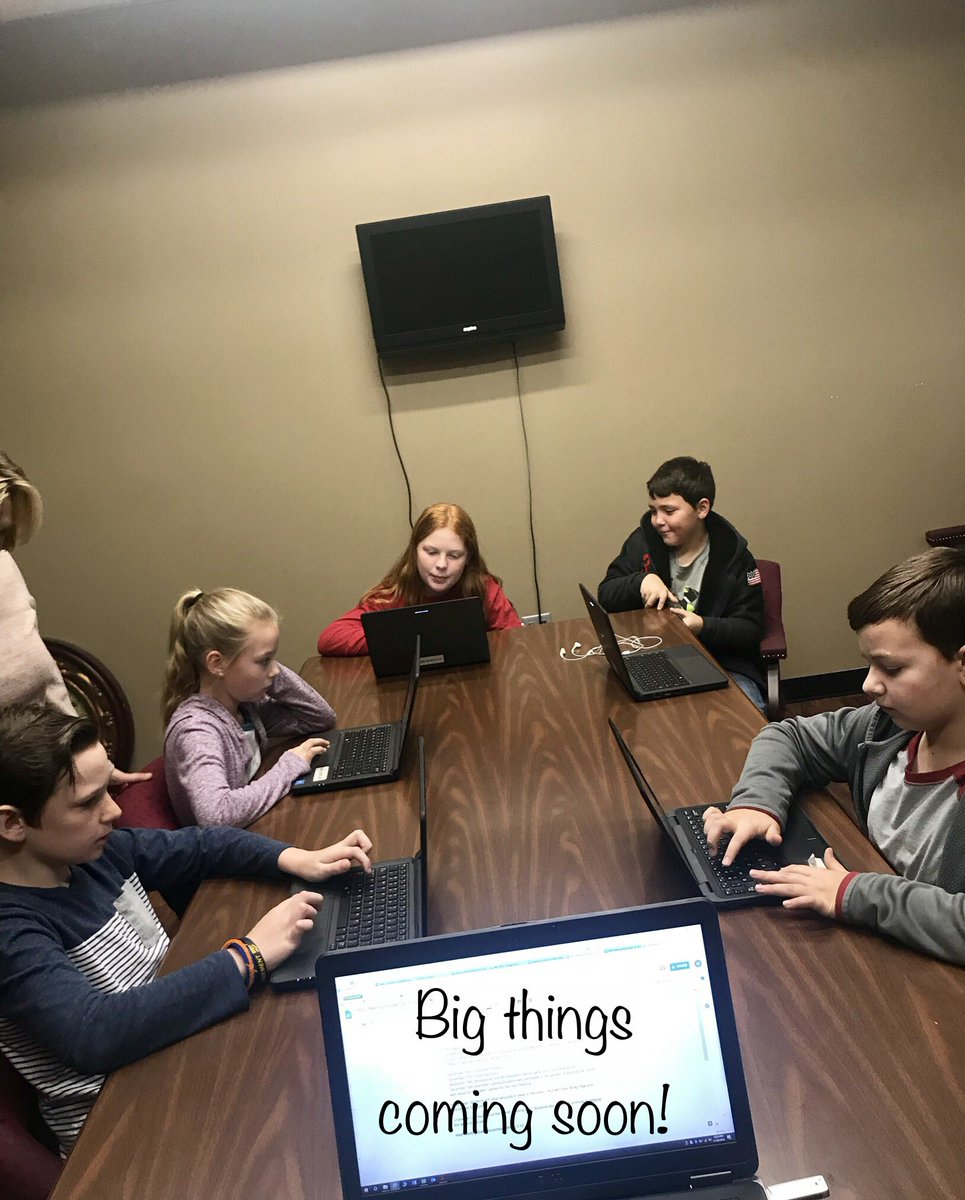 ShellySchmidt79's tweet photo. Super Leaders in Action Team is on FIRE with ideas for SMES! Stay tuned! @thejenharris12 https://t.co/FCERqr190S