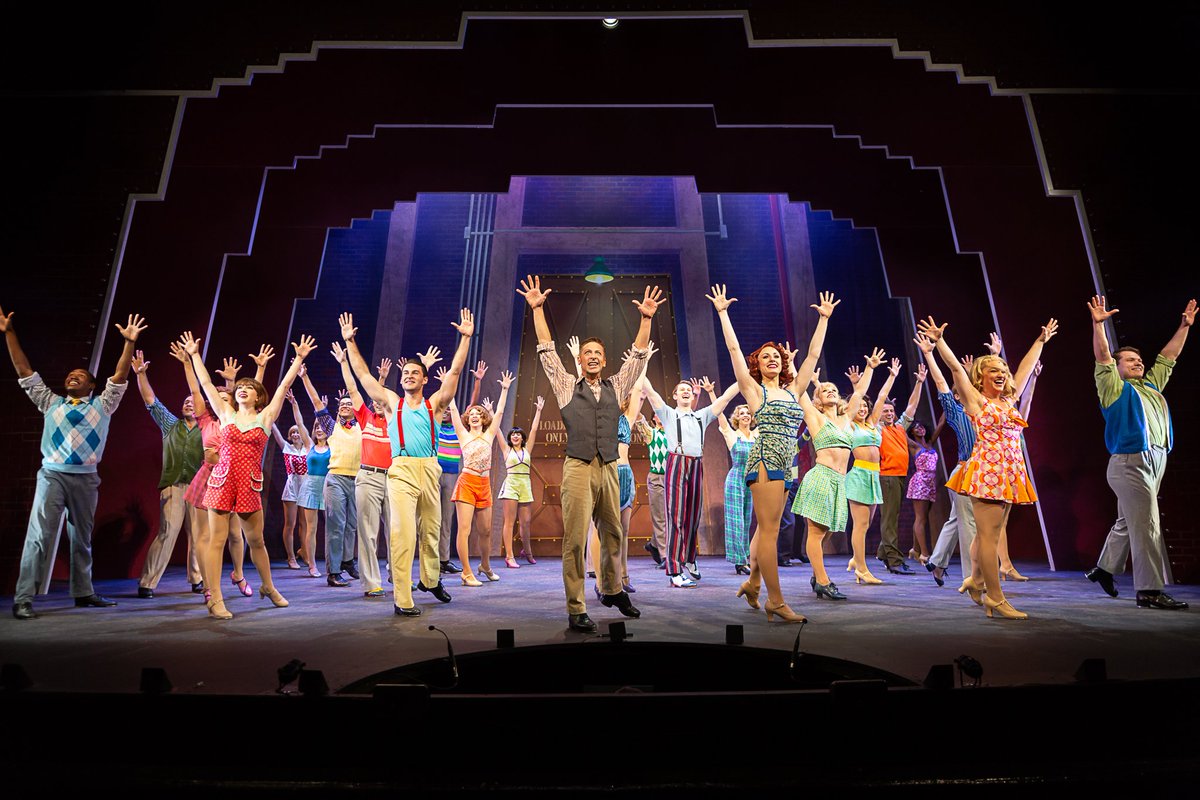 Kinectiv's tweet image. So much pizzaz and energy from an outstanding cast! You gotta see it to believe it.

Catch the dancing extravanganza that is "𝟜𝟚𝕟𝕕 𝕊𝕥𝕣𝕖𝕖𝕥" at the @FultonTheatre, showing until December 30th.