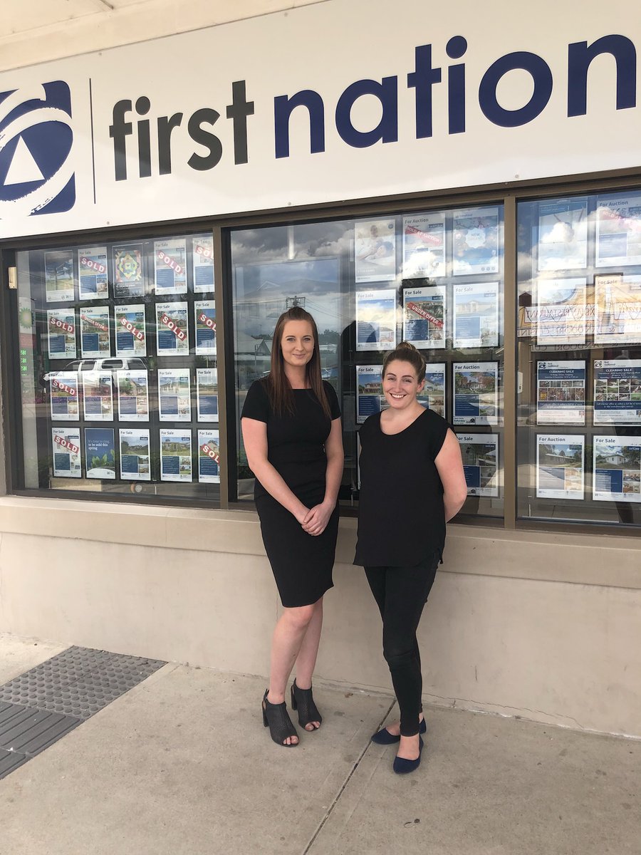 Well done to TAFE NSW Certificate III in Business Administration students, Brooke Statham and Sarah Hodges who are excelling in the real estate industry and recent finalists in the Mudgee Clock Awards for Trainee of the Year! bit.ly/2KGAGMq #BeAmbitious