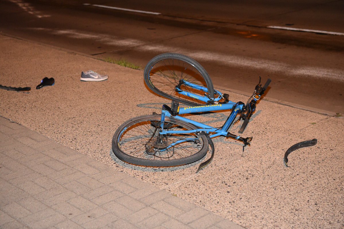 Weniger Verkehrsunfälle in #Berlin – aber mehr Verletzte und Tote. bit.ly/2DU6YlZ <a href="/bzberlin/">BZ Berlin B.Z.</a> <a href="/BILD_Berlin/">BILD Berlin</a> @TomSchreiberMdA <a href="/bene_lux/">Benedikt Lux</a> <a href="/HakanTasBerlin/">Hakan Tas</a> <a href="/nfskiberlin/">Notfallseelsorge Bln</a> <a href="/GdPHauptstadt/">GdP Berlin</a> <a href="/Djeron7/">Benjamin Jendro</a> <a href="/GdP_Dir4/">GdP Direktion 4</a> <a href="/Majonnchen/">Majonna</a> <a href="/bdk01berlin/">Michael Böhl</a> @bdk_bln <a href="/Josephine006/">Lana Dingsda</a> <a href="/Sperber04/">Franz112</a> <a href="/Ciderfan15/">Ciderfan</a>
