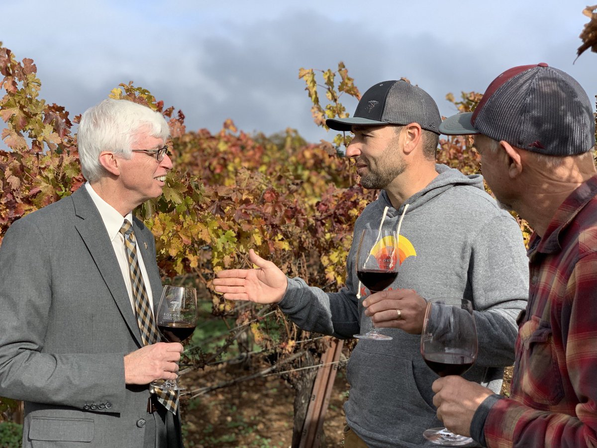 TechPurdue's tweet photo. #PurduePolytechnic alum Erik Miller moved to Calif. and, in 2004, took a giant leap when he bought the first fruit to make into his own wine. His company is named Kokomo Winery. @GaryBertoline will share the story soon. #TakeGiantLeaps #Purdue150 #TechieTour2018 @KokomoWinery https://t.co/AOFck3eL4y