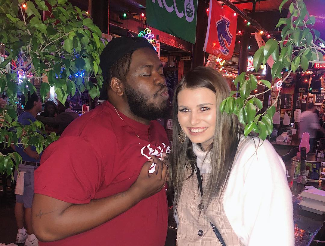 DicksDallas's tweet photo. "Hey, will you take a picture with me?" - Dick's style.
#dickspic #DicksDallas #dickslastresort #dickslastresortdallas #eatdicks https://t.co/kZfe2jIL2s
