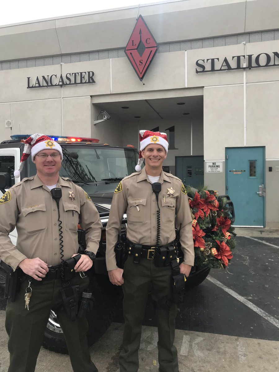LANLASD's tweet photo. Our 2018 #StuffaHumvee Toy Drive! Join us, Thursday, December 6th, 10am-8pm at @Target on 10th W/Ave K in Lancaster. Help us stuff our rescue vehicle w/toys for families in need. If you can’t make it on 12/6, stop by our station lobby anytime before December 17th!
#LASD #AV411 https://t.co/EChyDb6tWW