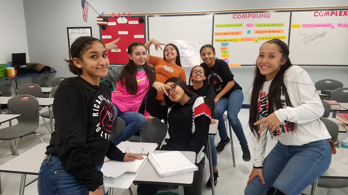 cespar04's tweet photo. Our REMS Destination Imagination working full force...@REMSFalcons #solidteamwork #goingforthegold https://t.co/YAHiPPlwf3