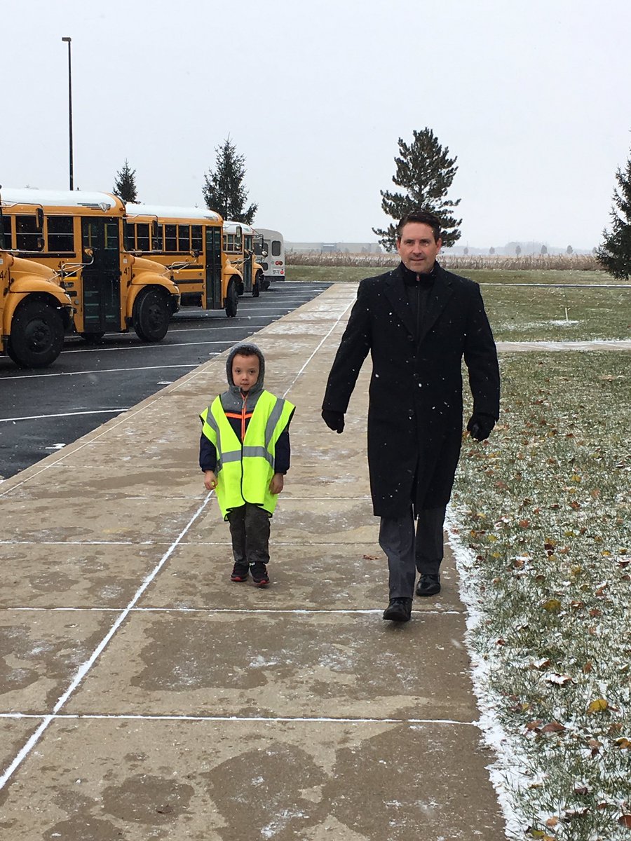 MrsTrapp_jbkdg's tweet photo. My little friend cashed in his ROAR bucks to help @JBSPrincipal with bus duty because “it sounds like a kind thing to do!”  Little kid, HUGE heart! ❤️ #jbsrocks #gcscpride https://t.co/wpTekW0igJ