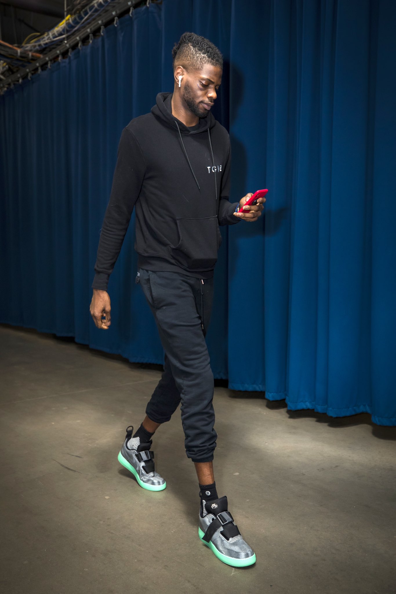 B/R Kicks on Twitter: