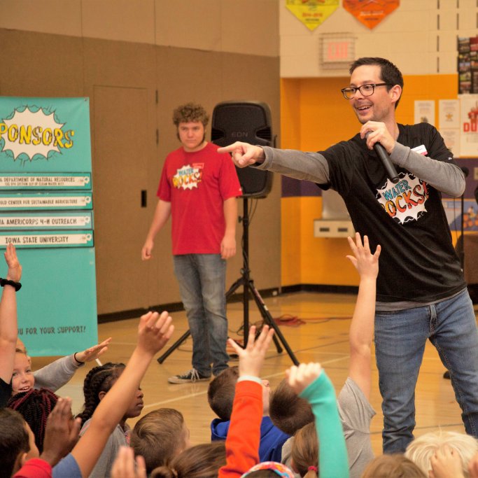 ISUExtension's tweet photo. Did your child have a chance to attend a @WaterRocksISU educational program about soil and water conservation? Read on for more information or find out how to bring this fun program to your school!
https://t.co/AgvsLO7nYX
#WaterRocks #IowaConservation #IowaWatersheds
#StrongIowa https://t.co/Y2bUb9Wk5E