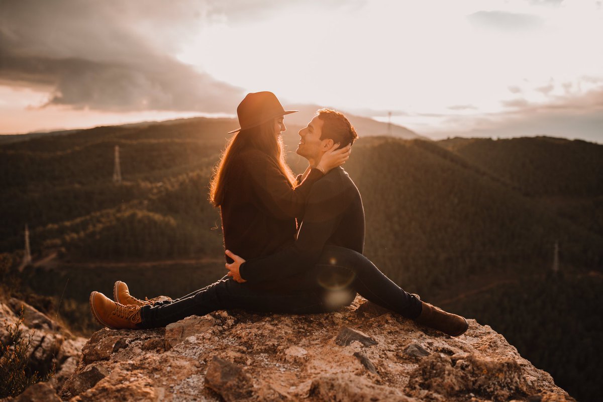Hay personas por las que perderías el tren por un solo beso 🧡🧡 R&amp;A

#wedding #weddingphotographer