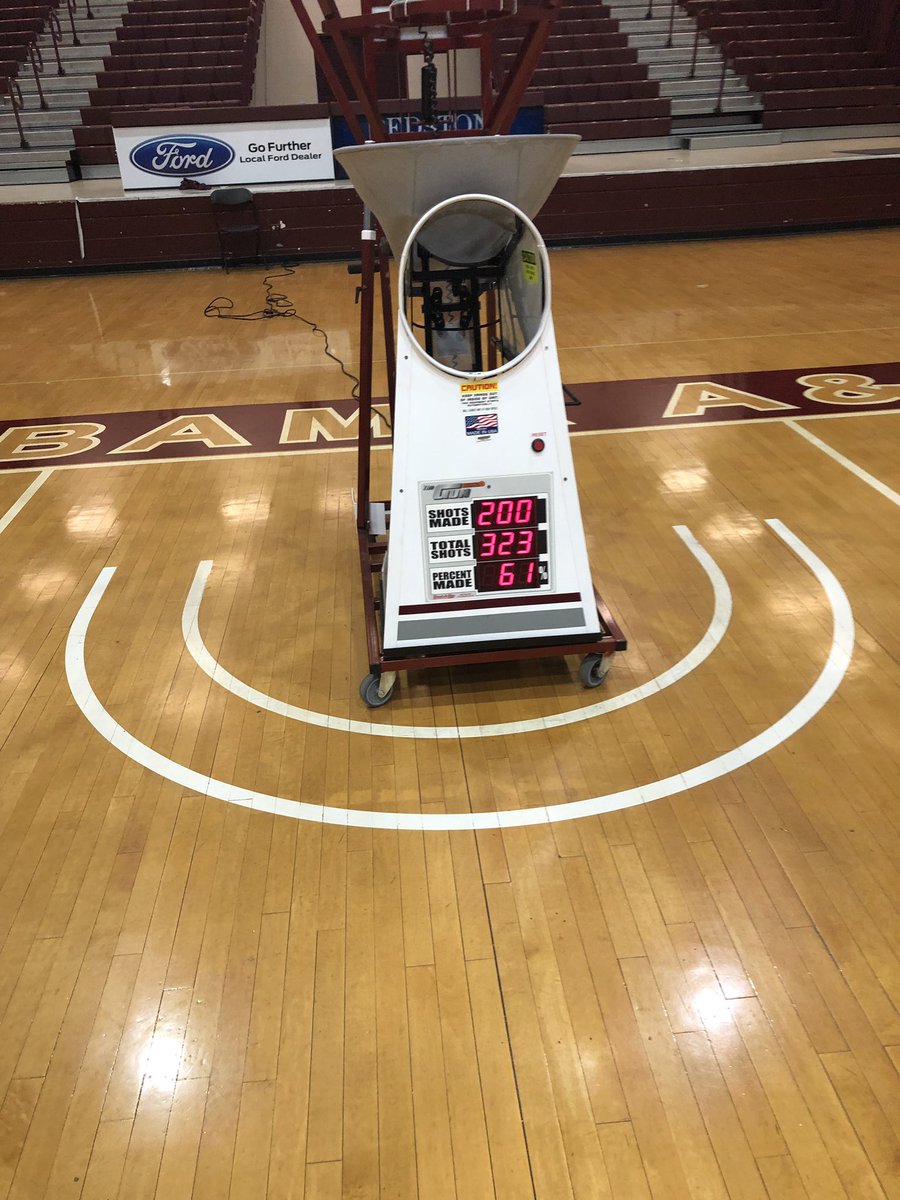 AntwainBanks32's tweet photo. When you cheat the game, the game will always come back to cheat you. Still can’t ever back down from a players challenge. I’ll be back at it tomorrow. 61% isn’t good enough #itsonNOW https://t.co/mW5txbQbCu
