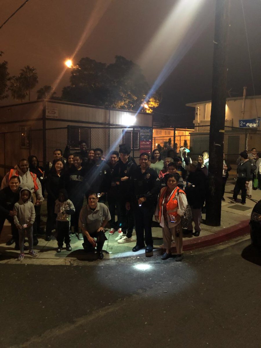 Resident Advisory Council (Rancho San Pedro) Flashlight Walk for Peace. The Harbor Area CRO and the San Pedro Community working together to promote peace in the community. <a href="/lapdgespinoza/">Commander Gisselle Espinoza</a> @LAPDEnsley <a href="/OfficerPag/">Officer Pagulayan</a> <a href="/fiveslonua/">FiveSLO_Nua</a> <a href="/Harbor_SLO1/">Adriana Bravo</a>