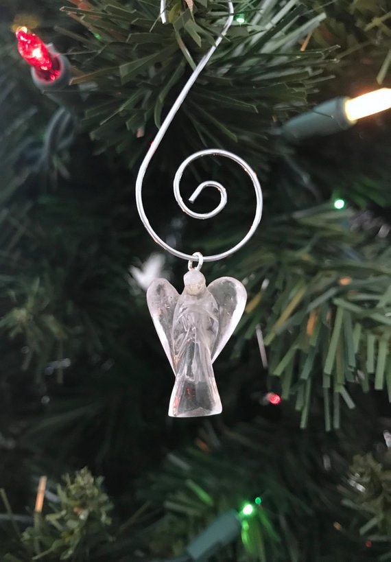 MerakiLotus's tweet photo. This #quartz #angel ornament is available and ready to ship! 💜
#christmasshopping #ornaments #treedecor #holidaydecorations #giftsforher #giftsforhim #holidaygifts #handmadegifts #etsy #etsygifts #inmemorygifts #Angels #christmasgiftideas #uniqueornament 
https://t.co/s0ilceubMZ https://t.co/hYlhQvt1zl