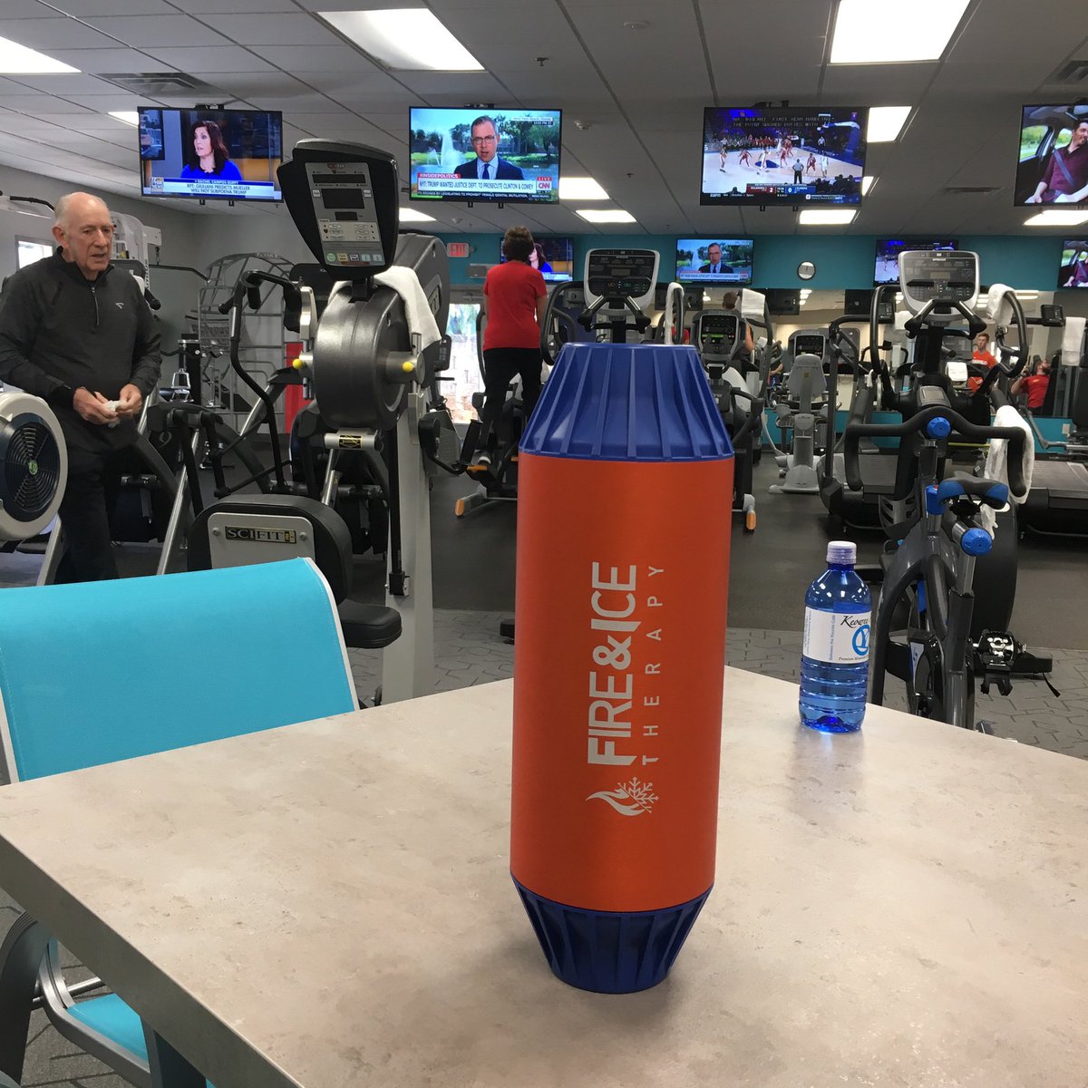 fireicetherapy's tweet photo. Today’s task.  Help a member reduce excessive tension &amp; muscle tightness.  We added some 🔥heat to the F.I.T Roller and not only did he feel immediate relief,  but he also made our day by bragging to other members about how much the F.I.T. Roller helped with his recovery time. https://t.co/ydWOGBm0M3