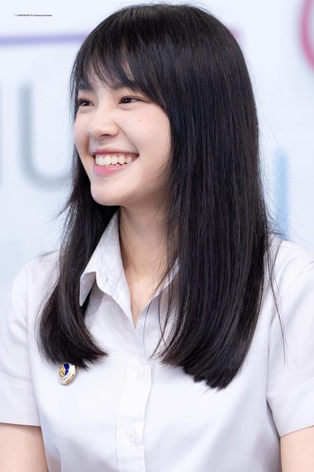 Mheekhao55's tweet photo. ' แจกความสดใสตะมุตะมิของเด็กน้อยจากรั้วนานาชาติมหิดล 🤗✨ #cherprangBNK48 #BNK48 #น่ารัก #ความรัก #หมีขาว https://t.co/hyXqZu4frl