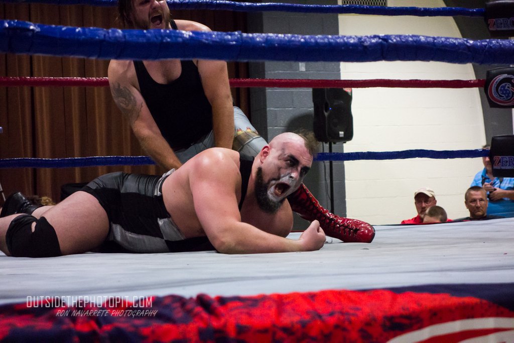 photoronnav's tweet photo. Venue: Burgess Osborne Auditorium, #MattoonIL
Event: Zero 1 Wrestling (@Zero1USAcom) Josho Monsuta Tournament from August 11, 2018
@ChainsawKing vs. @Shank_Barzini
#indywrestling #indiewrestling, #sonyrx100
Imported from image metadata:
Photo by Ron Navarrete Photography https://t.co/YzHAHs83BU