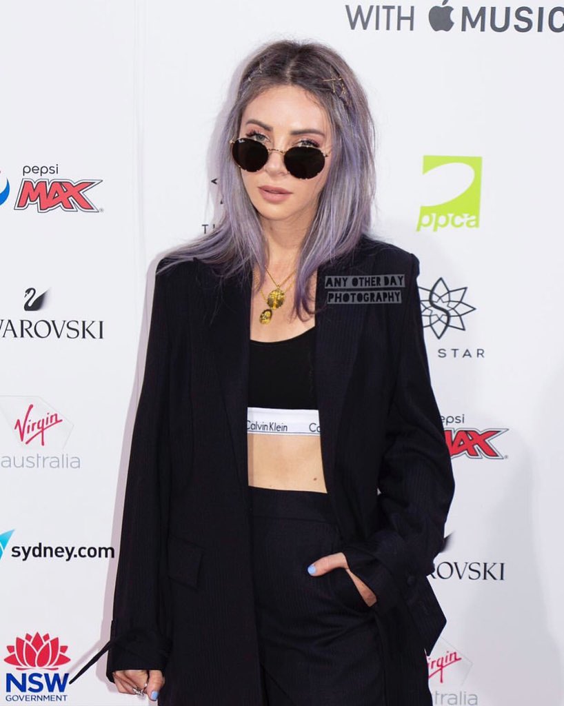 awonderland's tweet photo. Y do I look like I’m rolling my eyes even when I’m not https://t.co/k3hUqjQOp0