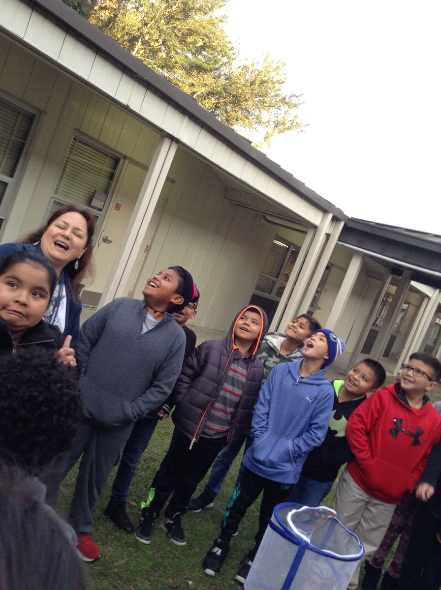 TCElara's tweet photo. We came back from break to butterflies! 🦋 We released them with @dollymora40's 3rd graders! One even let us hold it 😀 #SbJourney #SBISD https://t.co/zPMrCRv2Cg