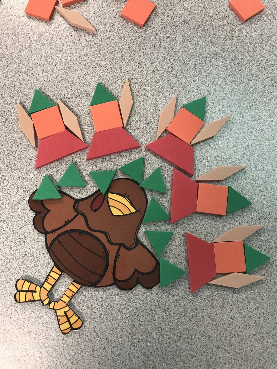 kari629's tweet photo. STEAM Xtreme Wednesday! Pattern block turkeys in Kindergarten. 🦃 https://t.co/NgIpcdIoRj