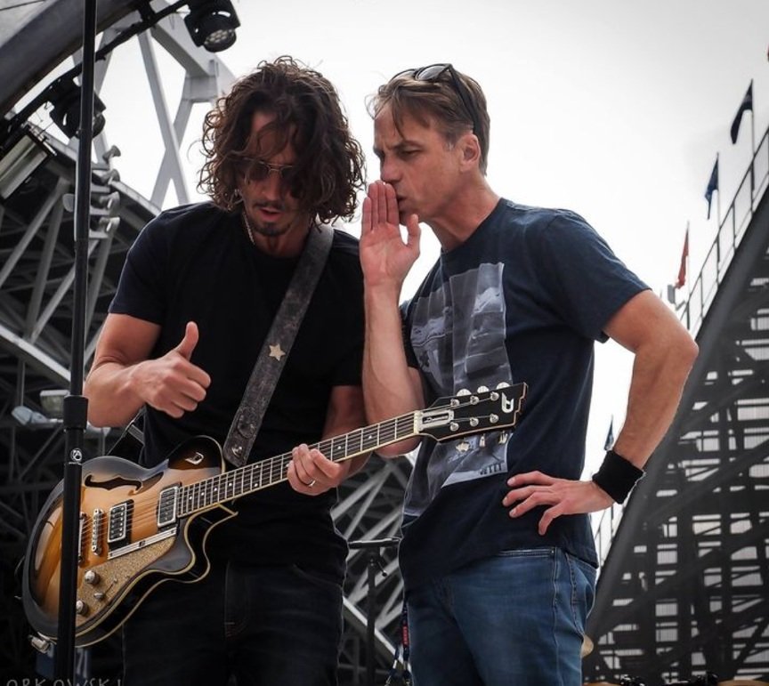 TomahawkJPN's tweet photo. 90年代最高のドラマー
マット・キャメロン様
お誕生日おめでとうございます!
#MattCameron #HappyBDay #SkinYard #Soundgarden #TempleoftheDog #PearlJam #Hater #WelwaterConspiracy #TenCommandos https://t.co/WmbHmKfQ3H