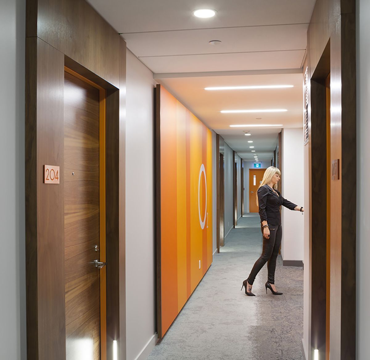 When even the hallways of your residence buildings are on point 💁‍♀️