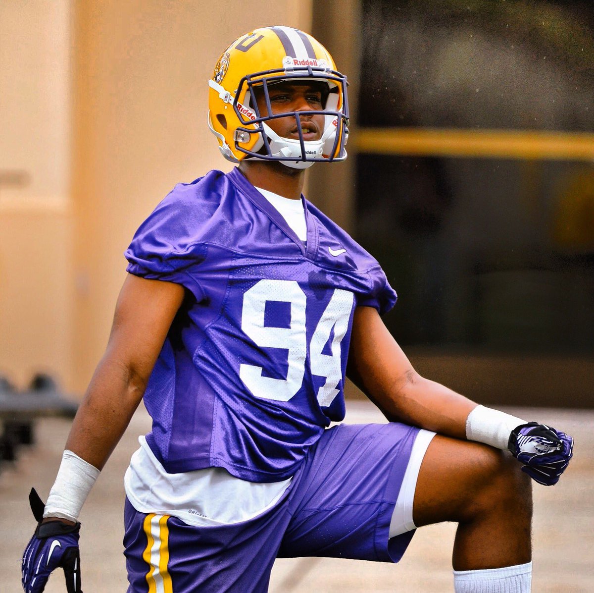 Ikew_91's tweet image. PSA: I’M BACKK !!!!! I couldn’t stop stressing I had to get rid of them demons !!! I’m happy this year over felt like I was locked up ! I’m going dumb now that I’m free ! MAMA THERE GOES THAT MAN AGAIN ! 🦉#comebackszn #cantbebroken #passrushingspecialist #sackfumble #purplehaze
