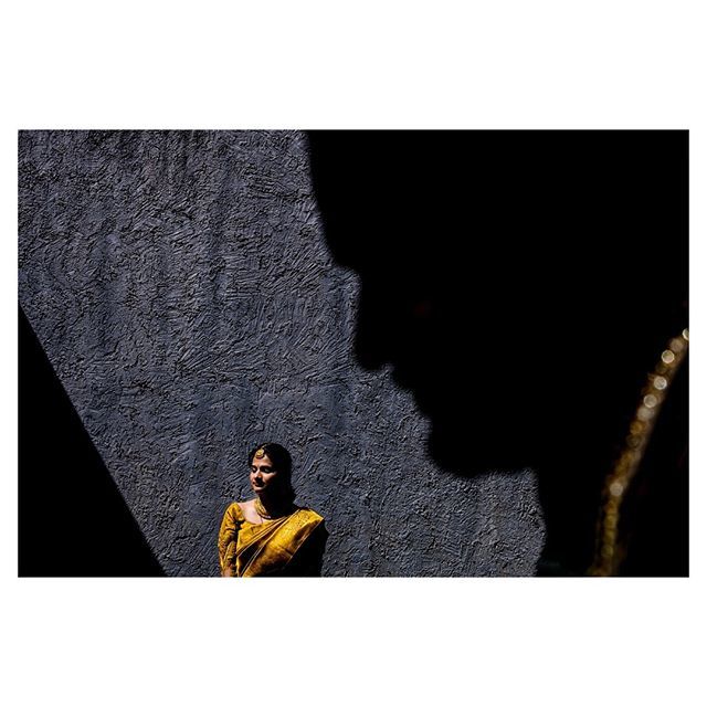 nikhilshastri's tweet photo. Sometimes experiments go massively wrong 🙄😧🤭
--
#dvlop #makeportraits #makeportraitsnotwar #makemoreportraits #coupleportraits #silhouette #chasinglight #insearchoflight #huffpostido #weddings #belovedstories #huffpostido #fujifilmxt3 #destinationwed… https://t.co/GMD5TF9INT https://t.co/lWavXZKh9p
