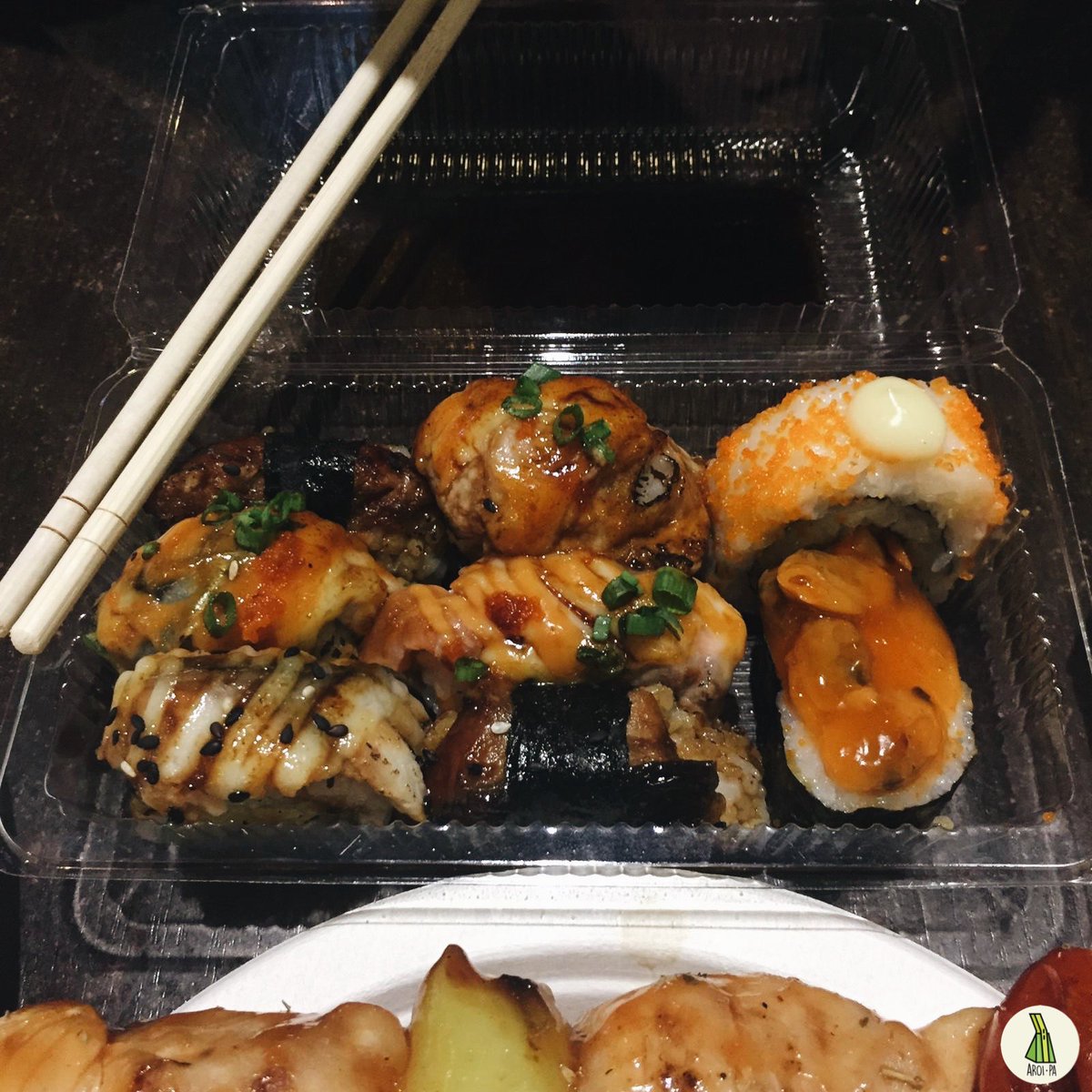 aroipa's tweet image. กุ้งอบเกลือ ซูชิ ยำคอหมูย่าง บาร์บีคิว ฟู้ดวิลล่าราชพฤกษ์มีทุกอย่าง อาหารหลากหลายและอร่อยมาก แถมมีดนตรีสดอีก ดีงามสุดๆ ทั้งอิ่มทั้งอร่อย
.
📍Foodvilla ราชพฤกษ์
💰ซูชิ - 10฿/ชิ้น
ยำคอหมูย่าง - 120฿
ไก่บาร์บิคิว - 35฿
กุ้งเผาอบเกลือ - 120฿
@aroii #aroipa