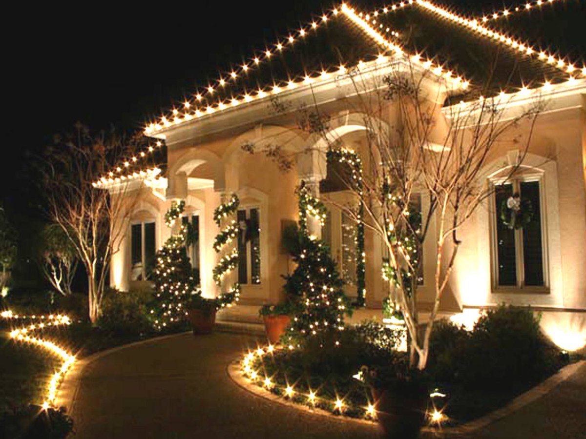 Valley_ViewRoof's tweet photo. 5 Tips for Holiday Decorating Without Damaging the Roof
#SantaAna #Anaheim #Brea #LaHabra #Whittier #GardenGrove #Irvine #LakeForest #LagunaNiguel #MissionViejo #RanchoSantaMargarita #LongBeach #LosAngeles #HuntingtonBeach #LagunaBeach #SanClemente  https://t.co/fNshCvMAwS https://t.co/ZilwJ29C3q