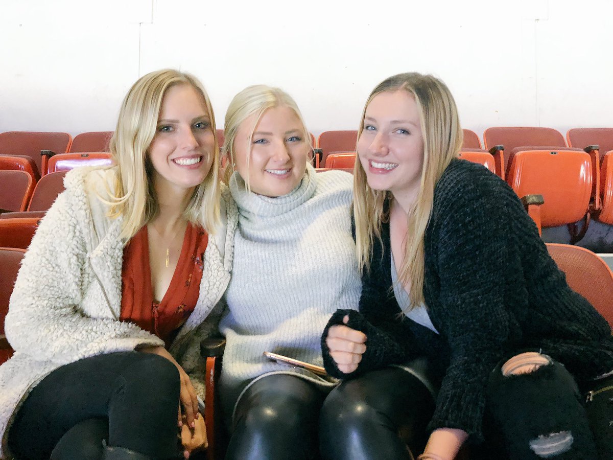sisterhood + ice hockey 🏒#GullsLive