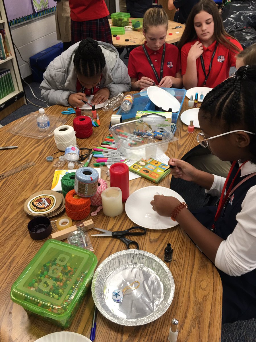 HCGCmagnet's tweet photo. #UNGlobalGoals #goal12 #HCGCTEAMGT #teamHCGC Design Teams at work... https://t.co/gJyZ0oejMa
