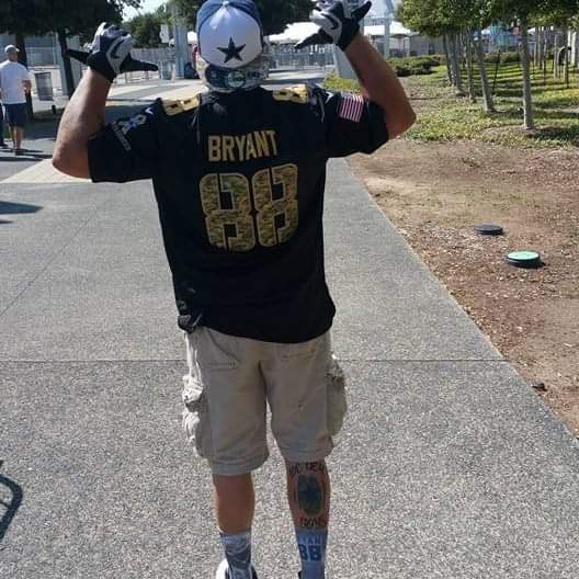 dez throw up the x shirt