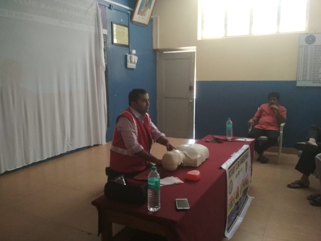 vmedoapp's tweet photo. It's a privilege to conduct Corporate First Aid Training program at Rotary Club. Thanks for the team Rotary Club, Ranebennur, India. for the opportunity.

#VMEDO #FirstAidTraining #FirstAidWorkshop #FirstAidCourse #CPR #RotaryClub #ThursdayThoughts https://t.co/q7Yn1BTlh5