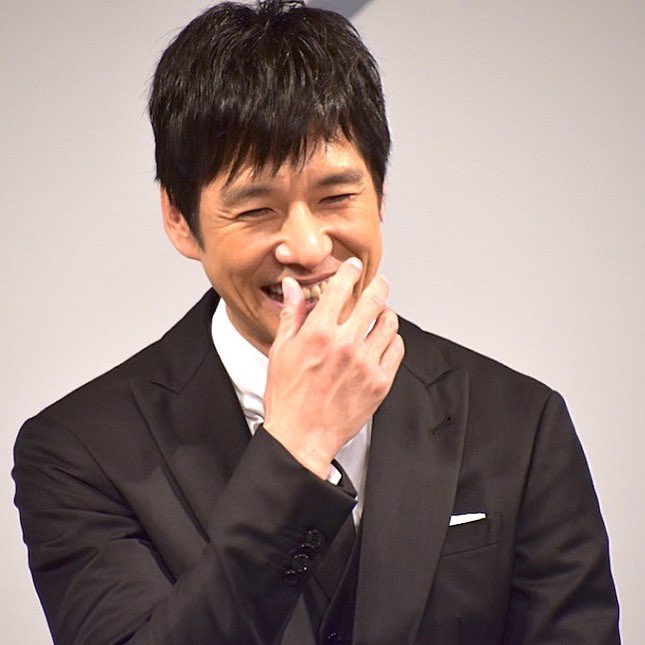 愚鈍 この人が例の弁護士でカッコいい彼氏なんだ 女役の 役を 西島さんが シロさんを