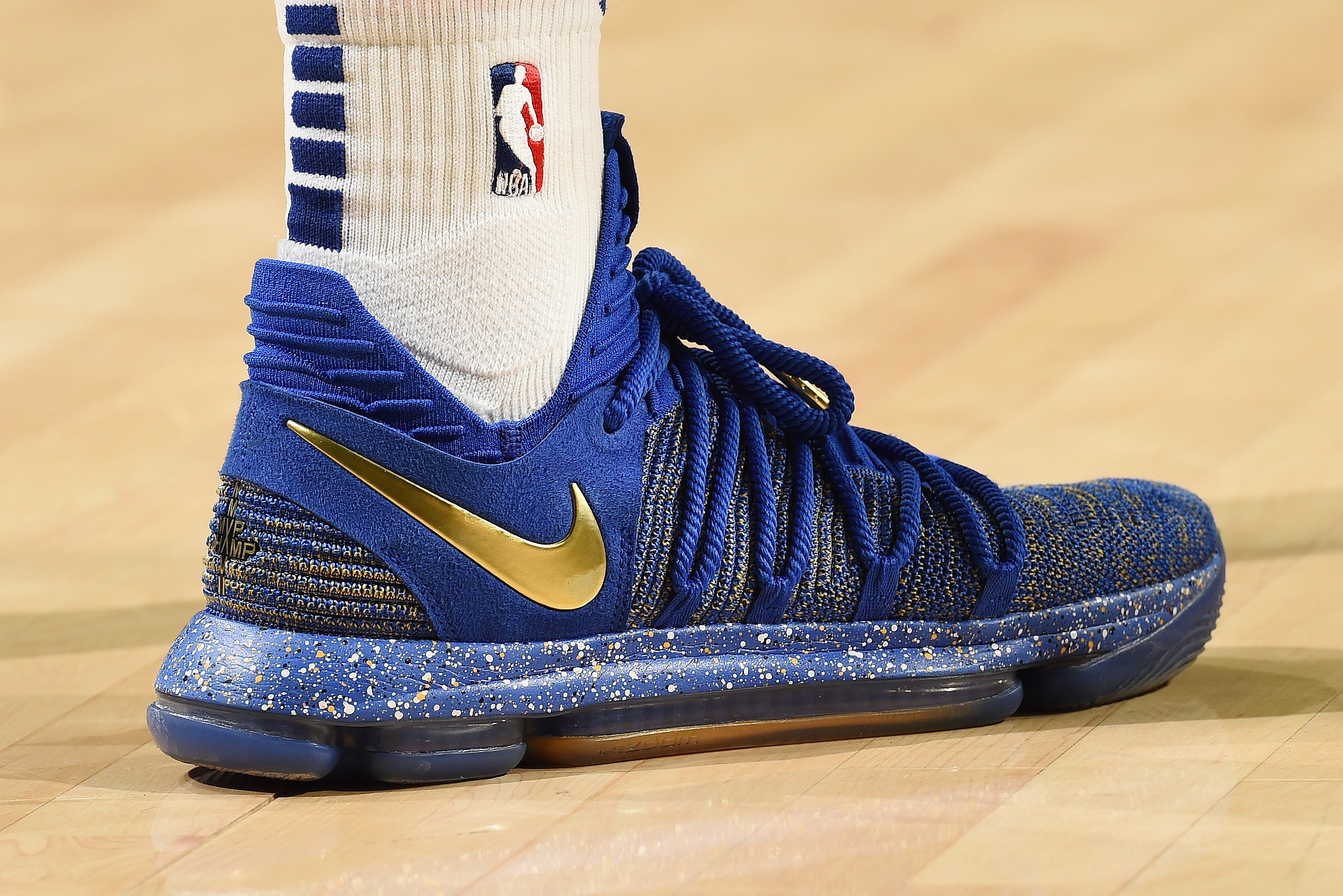 B/R Kicks on X: .@ISO_ZO wearing Nike KD 10 Finals against the Sixers   / X