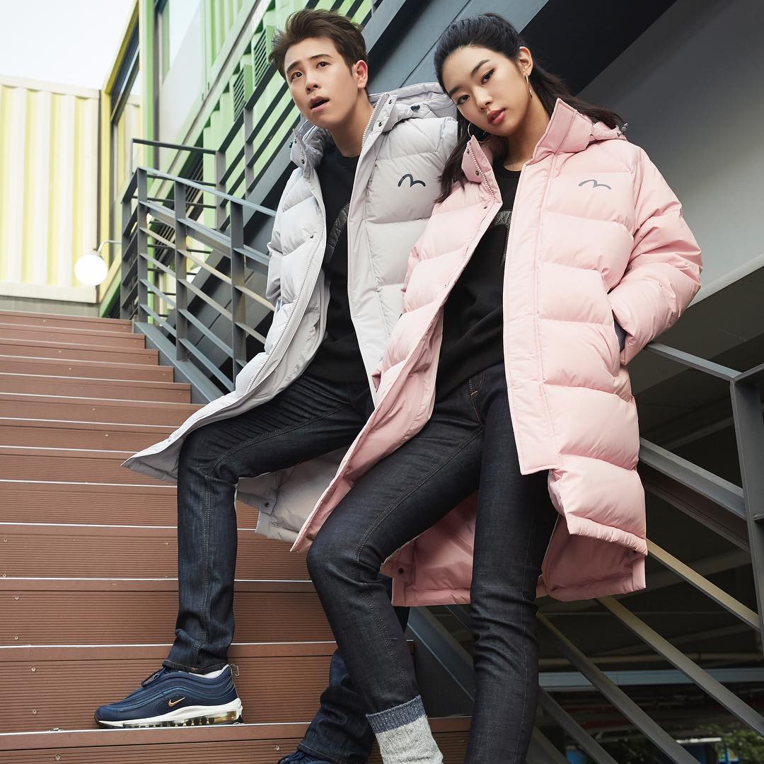 BlockB_united's tweet photo. [PHOTO] Block B P.O for Evisu, modeling Unisex Winter Long Down Jumper.

#에비수 #블락비 #피오 #BlockB #표지훈

https://t.co/MNGp0LNn2W https://t.co/SwFoT6Rg3T