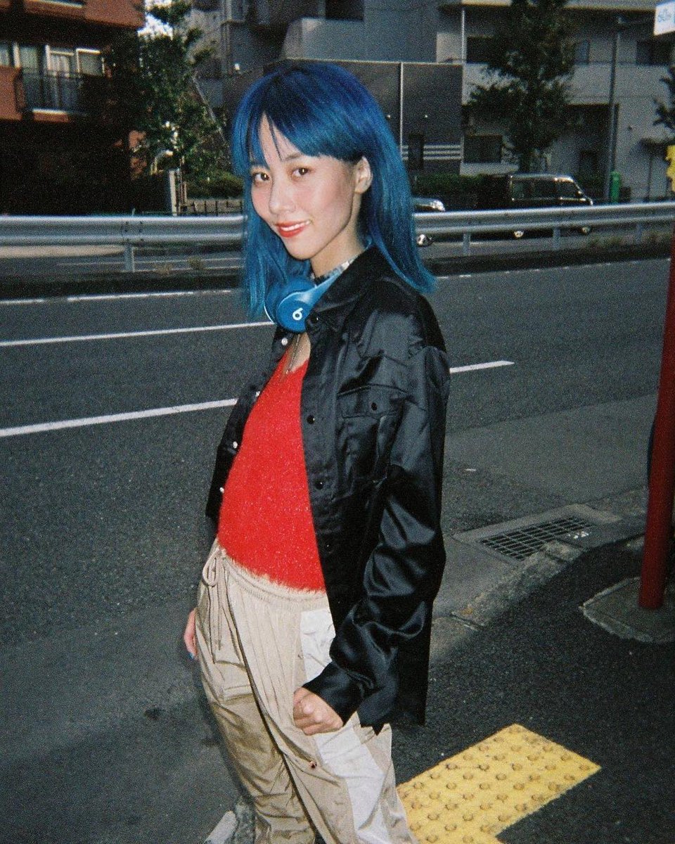 Beats By Dre Japan V Twitter アーティスト Emikusano は Popブルーの Solo3wireless で 個性弾けるコーディネート Beats正規取扱店で今すぐgetしよう 詳しい製品情報はこちらから T Co 30uibgzqar T Co U8oghophjr