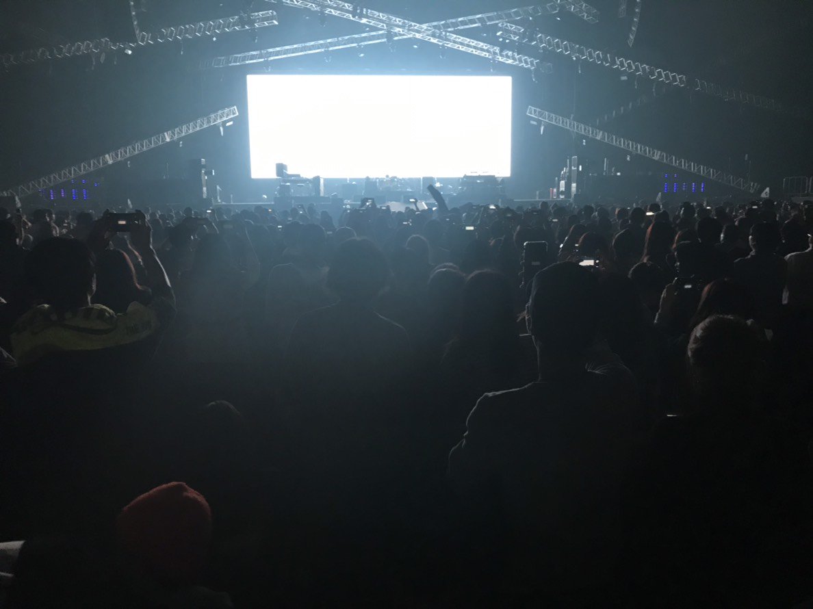 #荒野行動 #東京決戦 まもなく開戦！ クリック1つで、渋谷のビルのテッペン占拠、荒野の東京限定宝箱ゲットをヘルプ！ knivesout.jp/sns/hyxd_jp_dj…