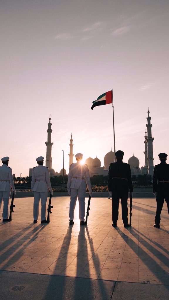 يرحلون وذكراهم لا ترحل أبدًا ،إلى جنّة الخُلد يامن لازالت أرواحگم بيننا وأصواتكم وضحكاتكم في مسامِعنا ،ربي إرحمهم وإغفرلهم وأدخلهم جنّات الفردوس الأعلى🇦🇪❤️! 
#يوم_الشهيد
 #شهداء_الامارات_البواسل