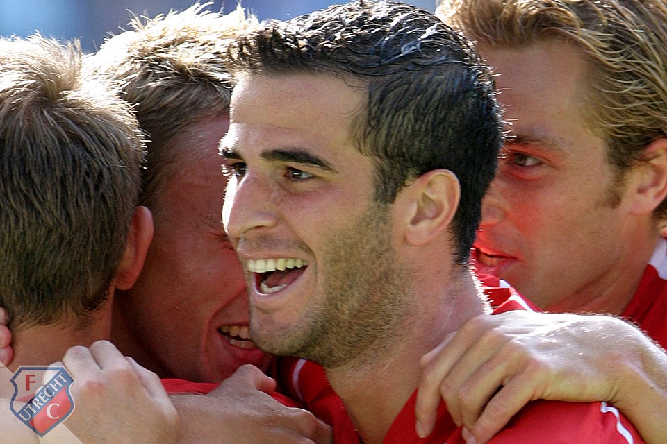 fcutrecht's tweet photo. 😥 Vandaag exact 13 jaar geleden. Nederland ontwaakt met het nieuws dat David di Tommaso compleet onverwacht is overleden. David di Tommaso: Voor altijd nummer 4. #fcutrecht #DiTommaso https://t.co/J1HjUkT9Od