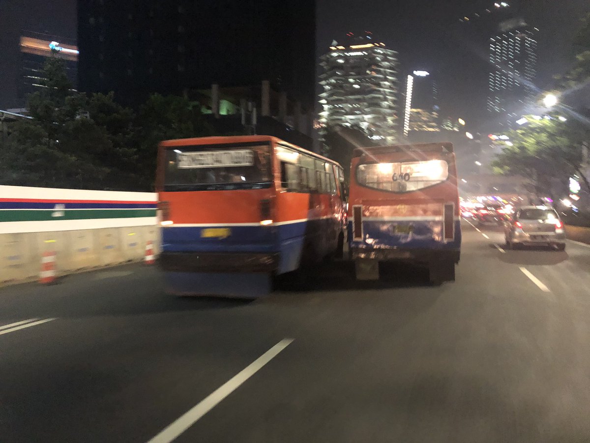 DYE FEET IT. (@eyefitted) on Twitter photo 