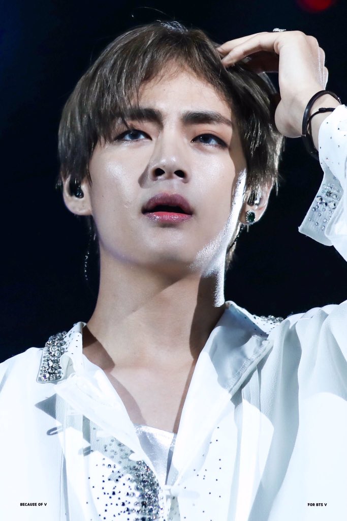 コ Ar Twitter 最近テヒョンがよく髪の毛をかきあげる仕草をするんだけど髪をかきあげる仕草がだんだんジミンのかきあげ方に似てきててずっと一緒にいると仕草まで似てくるのかと思い毎回1人でドキドキしてる