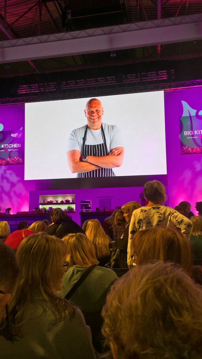 Waiting to see @ChefTomKerridge cook up a storm at @BBCGoodFoodShow #GFSWinter #goodfoodshow