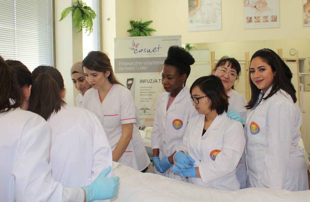 VPULublin's tweet photo. #Cosmetology Students at #VPU had a wonderful opportunity to participate in workshops about innovative skin care treatment with the use f Over Eilt 1150! Organized by Cosnet
#studyinlublin #studyinpoland #studyinenglish #studyabroaad https://t.co/synkMNGInO